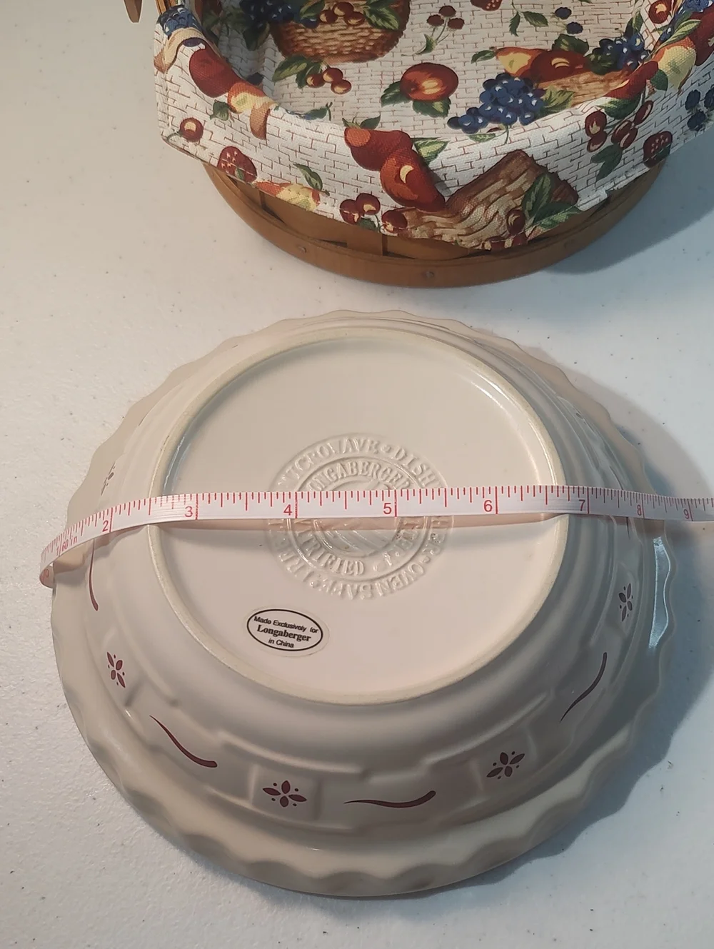 Longaberger Small Round Pie Basket With Fruit Basket Liner & Small Pie Plate